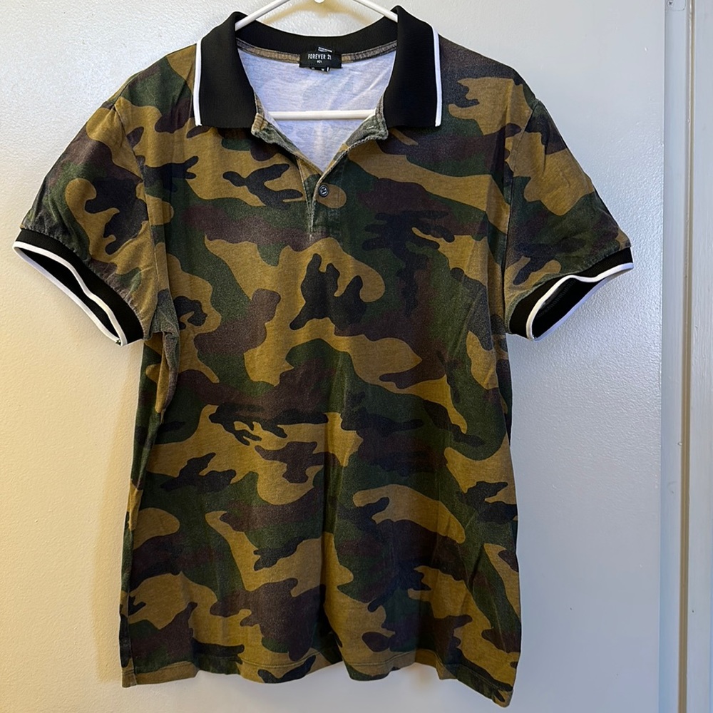 Forever21 men’s camouflaged shirt